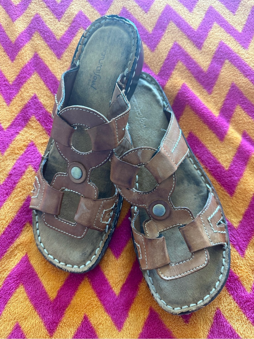 NATURALIZER SOLE Brown Leather Slide Sandals.. $16 OBO